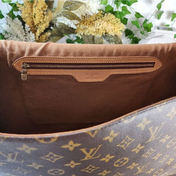 Authentic Louis Vuitton Monogram Beverly 43 with Dust Bag - Picture 11 of 17